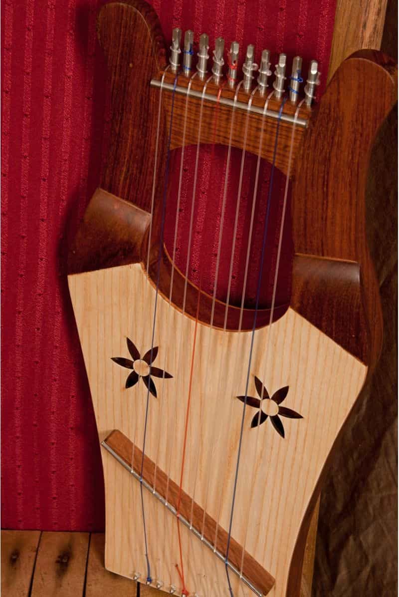 Roosebeck Mini Kinnor Harp - Light