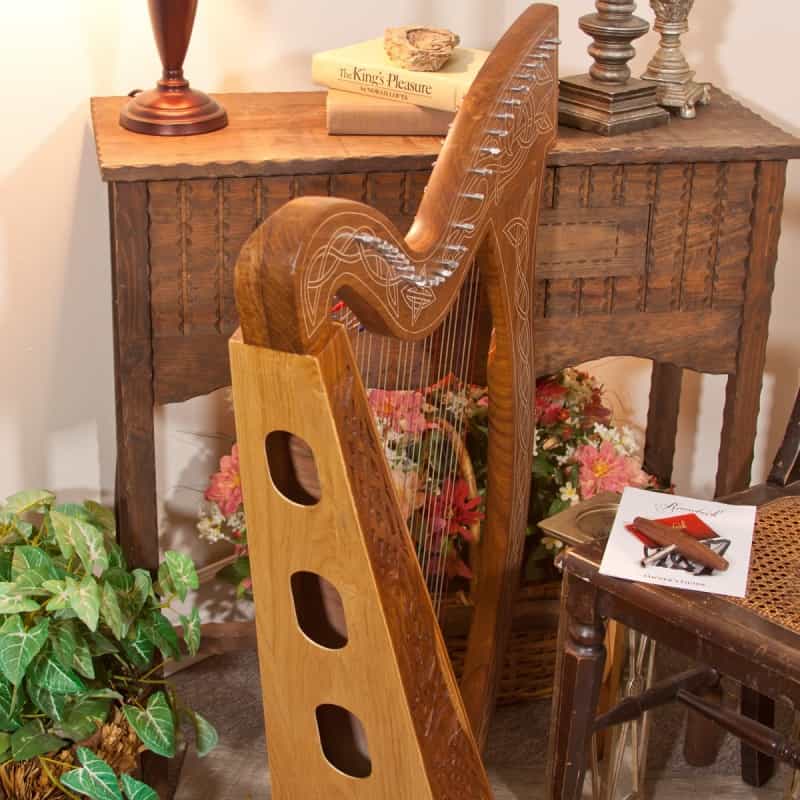Roosebeck Minstrel Harp 29-String Chelby Levers Sheesham Knotwork