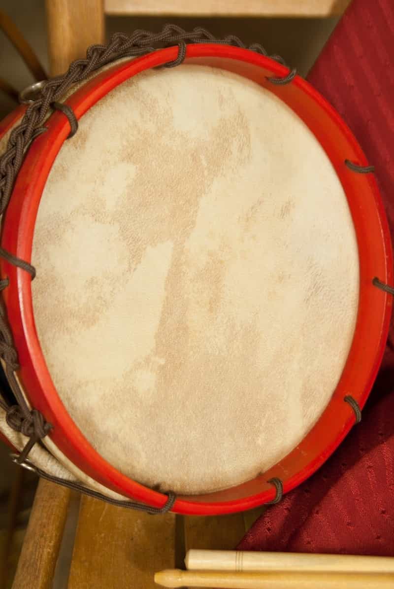 Roosebeck Tabor Drum With Sticks 10-Inch