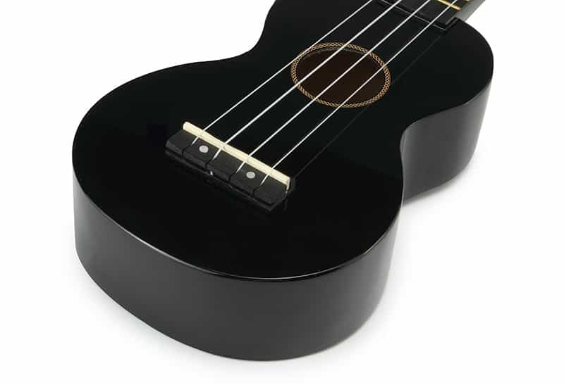 Mahalo Mr1-Bk Rainbow Soprano Ukulele. Black